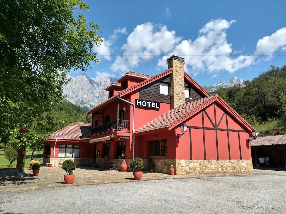 Hotel El Jisu Camaleño Exterior foto